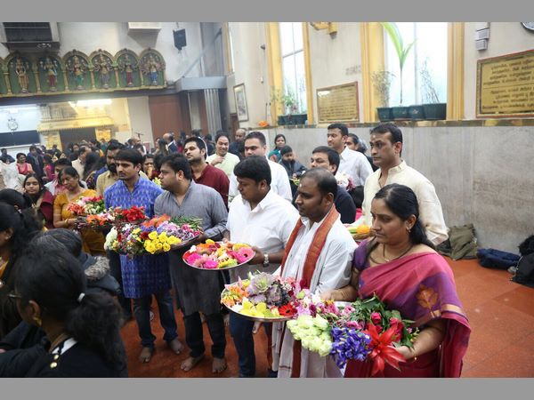 లండన్ లో వేడుకలే కాకుండా