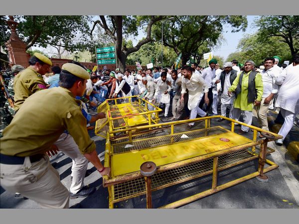 మోదీ జోక్యం చేసుకోవాలి