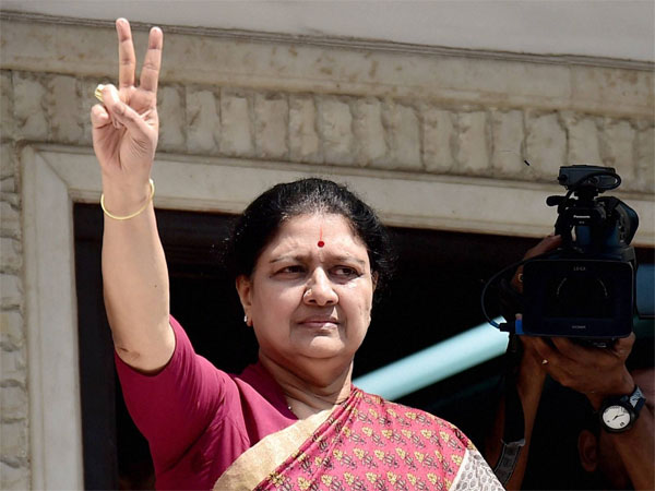 వేర్వేరు పార్టీలు