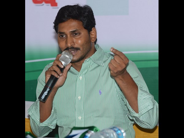 ys jagan lashes out at AP government on agri gold case issue ys jagan lashes out at AP government on agri gold case issue