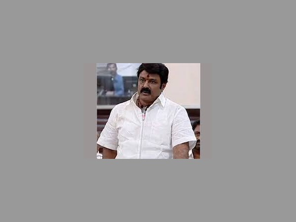 కమిషనర్ తీరుపై ధ్వజమెత్తిన పాలకవర్గం
