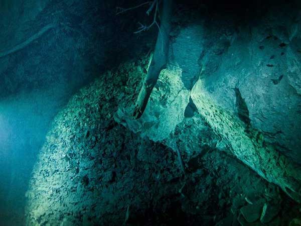 Chinese archaeologists discover huge underwater treasure Chinese archaeologists discover huge underwater treasure