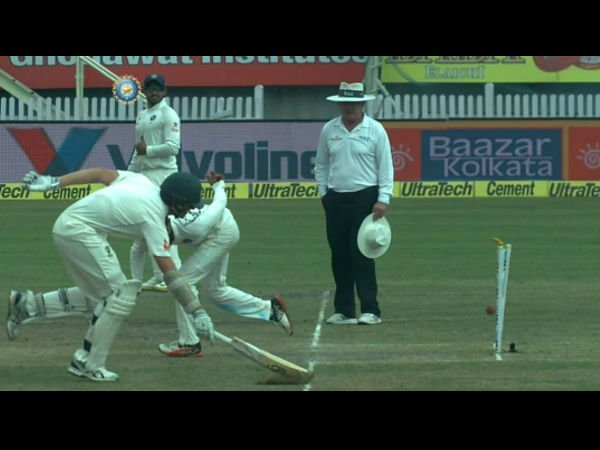 Ranchi Test: Ravindra Jadeja does a MS Dhoni as he effects brilliant Run Out Ranchi Test: Ravindra Jadeja does a MS Dhoni as he effects brilliant Run Out