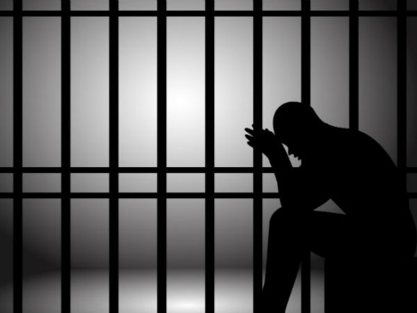 Two Indian-Americans sentenced for credit card fraud in US Two Indian-Americans sentenced for credit card fraud in US