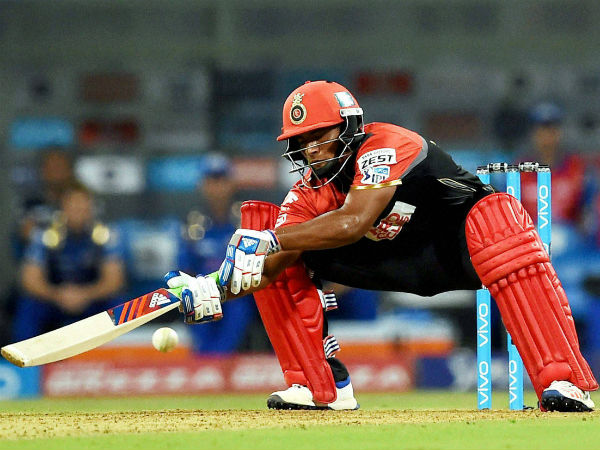 IPL 2017: Sarfaraz Khan to replace injured Virat Kohli, says Daniel Vettori IPL 2017: Sarfaraz Khan to replace injured Virat Kohli, says Daniel Vettori