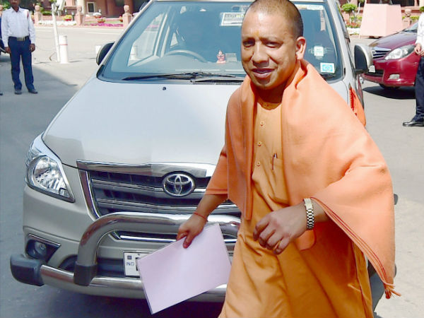 muslims rally in support of yogi adityanath in ghorakh pur muslims rally in support of yogi adityanath in ghorakh pur