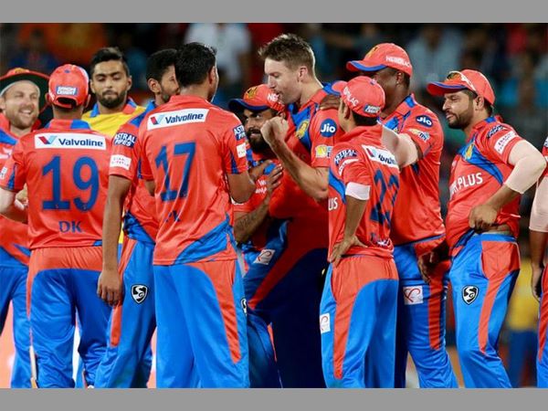 భారీ స్కోరు
