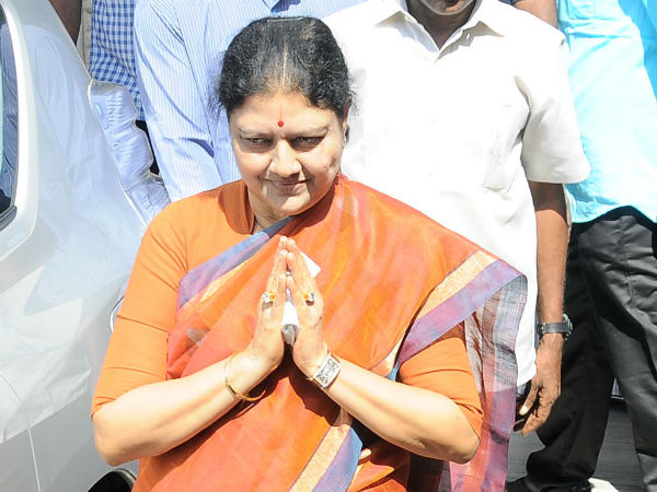శశికళను తొలగించవచ్చా?