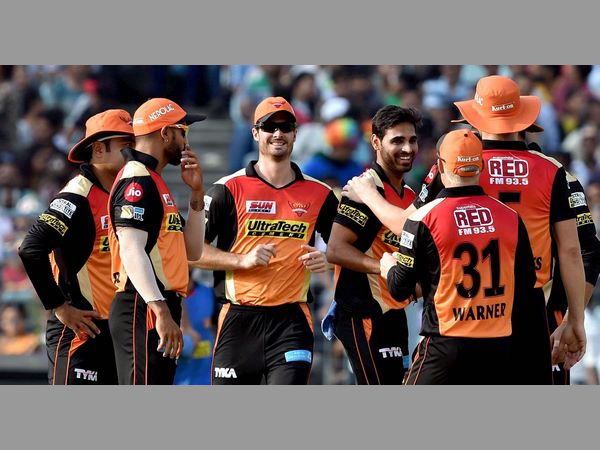 తుది జట్టులో ఆశిష్ నెహ్రా