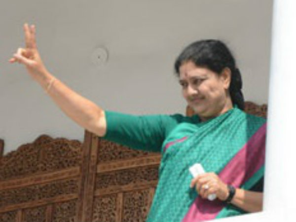మొదటి నుంచి అదే సీన్