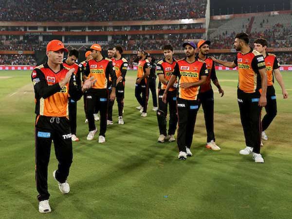 IPL 10: Match 21: Sunrisers Hyderabad win the toss and elect to bat IPL 10: Match 21: Sunrisers Hyderabad win the toss and elect to bat