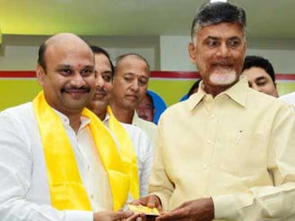CM Chandrababu lashes out at Vijayanagaram MLAs CM Chandrababu lashes out at Vijayanagaram MLAs