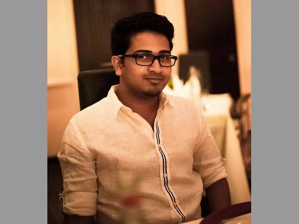 అంతలోనే మెట్రో పిల్లర్ ఢీకొని..