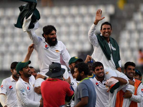 Winning farewell for Misbah-ul-Haq and Younis Khan Winning farewell for Misbah-ul-Haq and Younis Khan