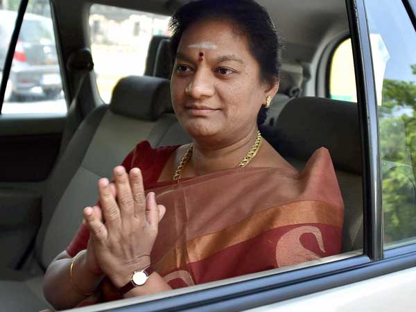 Sasikala Pushpa alleges circulation of ‘morphed pictures’ by AIADMK members Sasikala Pushpa alleges circulation of ‘morphed pictures’ by AIADMK members