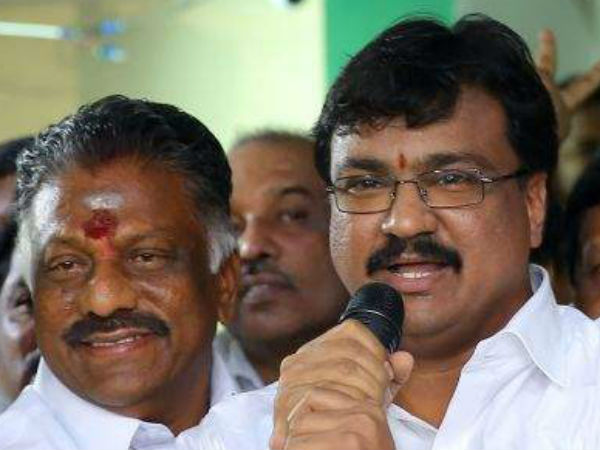శశికళలో దివాకరన్ ములాఖత్