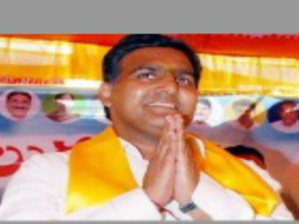 కేసీఆర్ వల్లే దీపక్ రెడ్డి కుంభకోణం