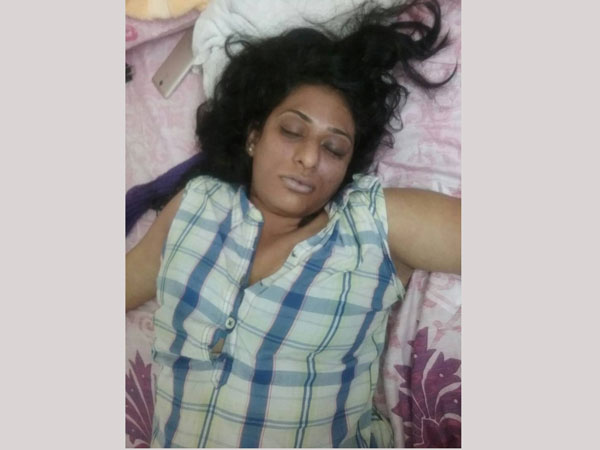 వ్యాన్ తగలబెట్టి: