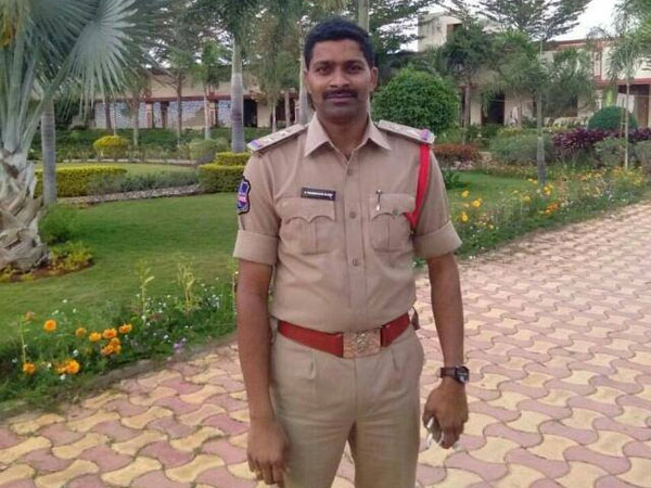 ఉన్నతాధికారుల వేధించారా?
