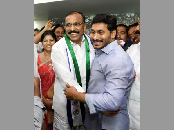 చూసి.. చూసి మాట్లాడారు