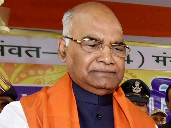 న్యాయకోవిదుడిగా గౌరవనీయులు: పేదలకు ఉచిత సేవ