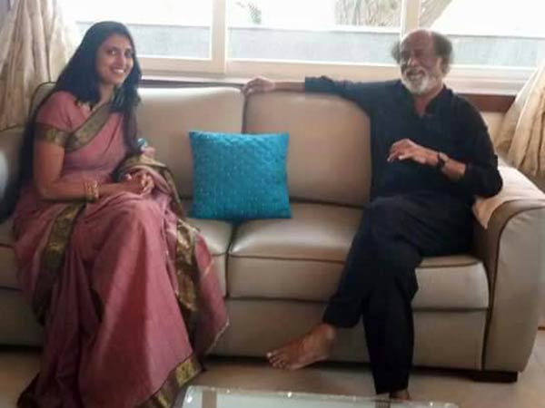 Actress Kasturi, who has initially criticising Rajinikanth's political entry has met the superstar at his house Actress Kasturi, who has initially criticising Rajinikanth's political entry has met the superstar at his house
