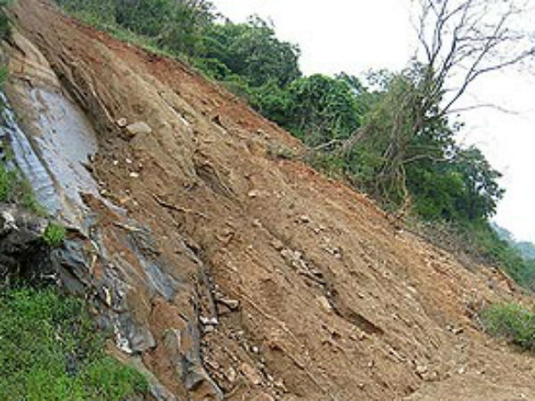 Heavy rains and landslides in Bangladesh kill 26 Heavy rains and landslides in Bangladesh kill 26