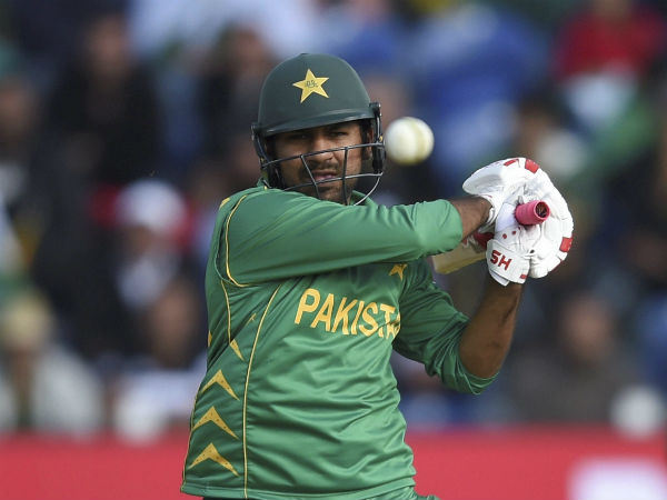 Champions Trophy: Pakistan players told not to give unsolicited advice to Sarfraz Ahmed Champions Trophy: Pakistan players told not to give unsolicited advice to Sarfraz Ahmed