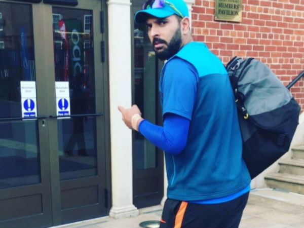 Champions Trophy: Yuvraj Singh shows his 'super powers' in video shot by Virat Kohli Champions Trophy: Yuvraj Singh shows his 'super powers' in video shot by Virat Kohli