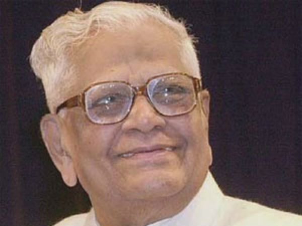 నలుగురు ప్రధానులతో ప్రమాణం చేయించిన డాక్టర్ ఎస్డీ శర్మ