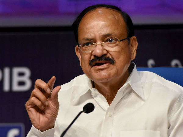 జెండాలు కట్టాను, రిక్షాలో ప్రచారం చేశాను