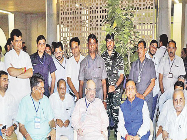 కాంగ్రెస్ పార్టీకి కానరాని అమిత్ షా కసరత్తు