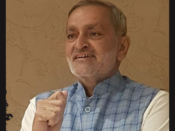 కాంగ్రెస్ మాత్రం ఇలా..