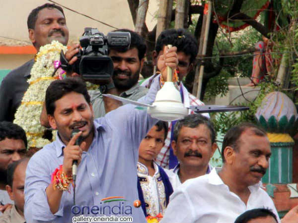 ఉరిశిక్ష విధించమంటే తప్పా?