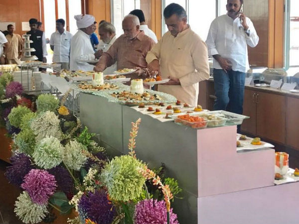 బెంగళూరు కేంద్రంగా రిసార్ట్ రాజకీయం ఇలా