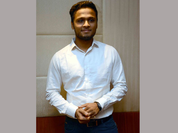 ఉద్యోగం వేటలో..