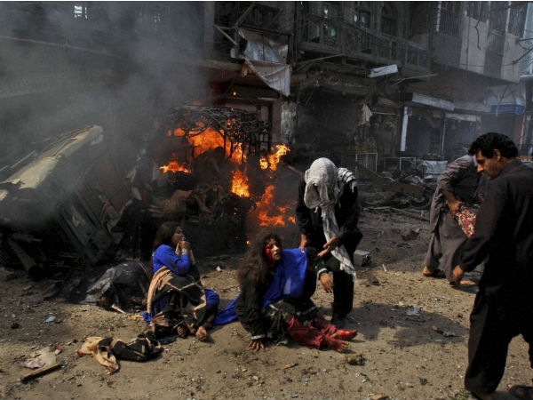 Suicide bomber kills 15 in southwestern Pakistan Suicide bomber kills 15 in southwestern Pakistan