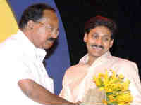 YS Jagan - Veerappa Moily YS Jagan - Veerappa Moily