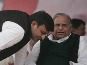 Mulayam pulls up son Akhilesh Yadav’s government for non performance Mulayam pulls up son Akhilesh Yadav’s government for non performance