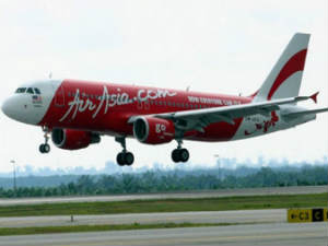 Man jumps off AirAsia moving plane in Malaysia Man jumps off AirAsia moving plane in Malaysia