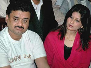 Ex-Haryana Dpty CM's estranged wife found dead Ex-Haryana Dpty CM's estranged wife found dead