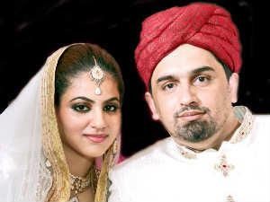 Police raid Pakistani pop singer Annie Khalid's wedding Police raid Pakistani pop singer Annie Khalid's wedding