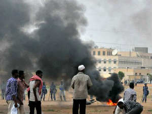 Anti-Islam movie: US orders staff to leave Sudan, Tunisia Anti-Islam movie: US orders staff to leave Sudan, Tunisia