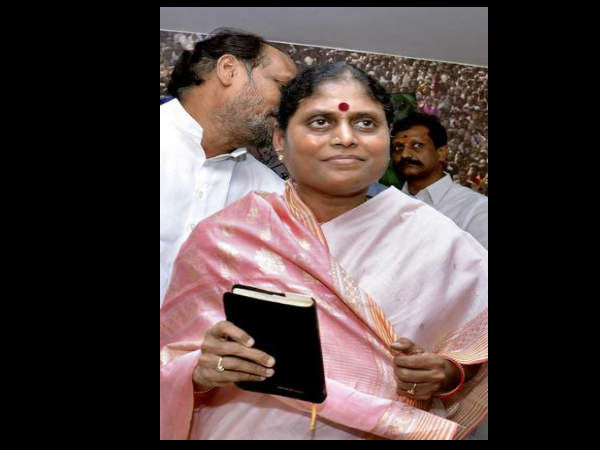 జగన్ యాక్షన్ ప్లాన్: ఒకరికి ఒకరు