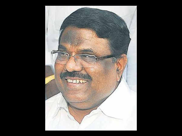 జగన్ పార్టీతో గుసగుసలు: లిస్ట్లో కావూరి, విష్ణు?