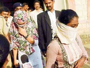 Comments on Thackeray: Dhada says sorry Comments on Thackeray: Dhada says sorry