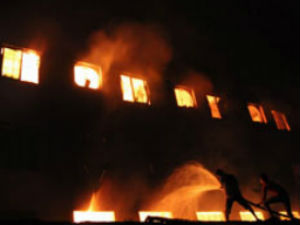 121 killed in factory fire in Bangaladesh 121 killed in factory fire in Bangaladesh
