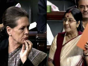 Sonia Gandhi - Sushma Swaraj Sonia Gandhi - Sushma Swaraj