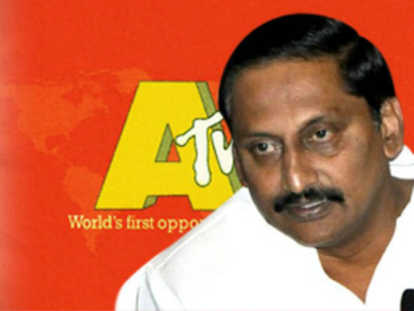 కిరణ్ చేతికి 'ఐ': ఛానళ్ల కోసం పోటా పోటీ