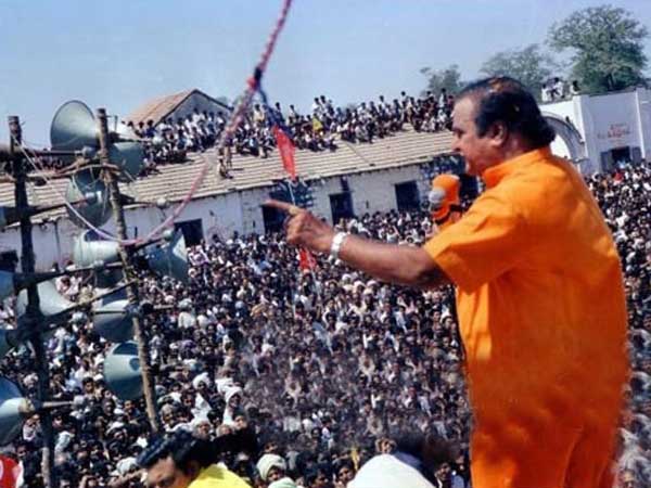 వారు రోడ్డెక్కడమా: ఎన్టీఆర్ అసలు వారసులెవరు!?